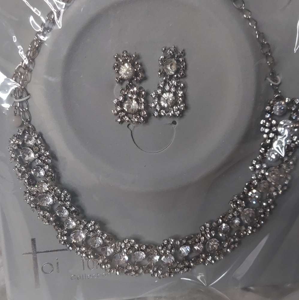 Two piece special occasion necklace